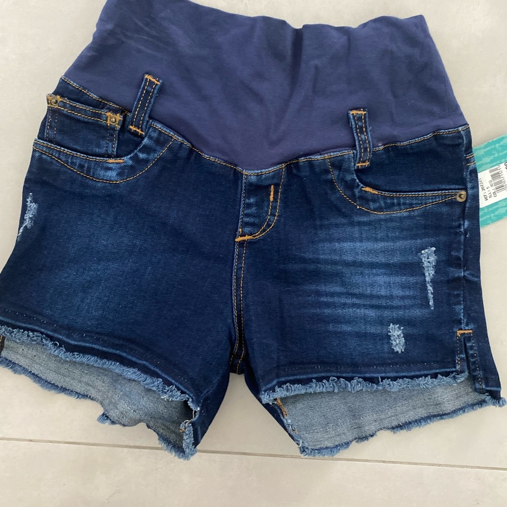 Maternity short